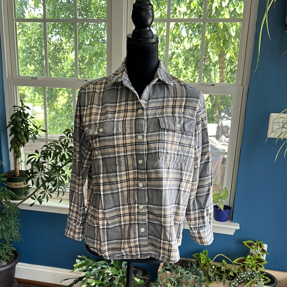 🍂Old Navy “The Boyfriend Shirt” Women’s Flannel – Size Small